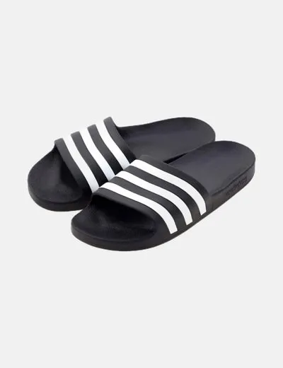 Adidas Chancla negra estampado rayas