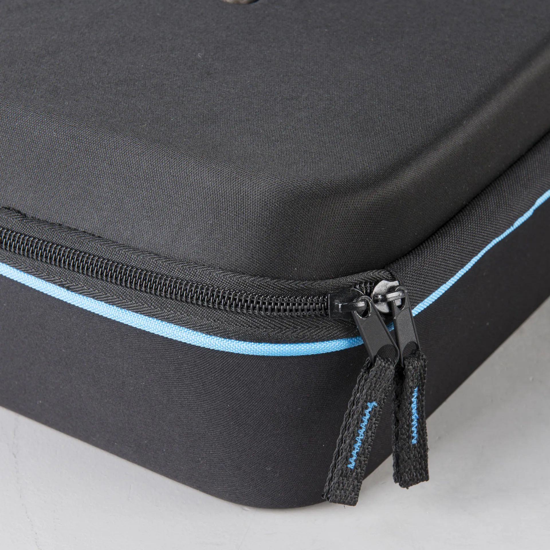 ESTUCHE DE GAFAS SLEDSTORE NEGROAZUL