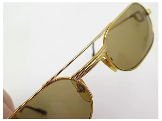 GAFAS DE SOL CARTIER TRINITY EN METAL DORADO + ESTUCHE DE GAFAS DE SOL DORADO 