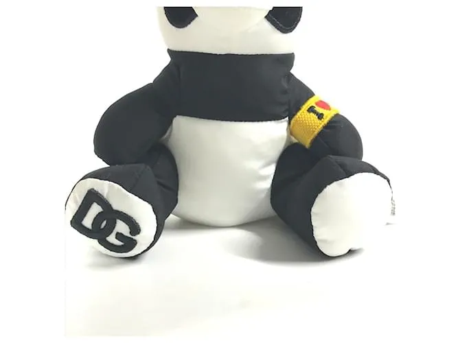 Llavero Dolce & Gabbana Panda Jujutsu Kaisen Collaboration Negro Blanco 