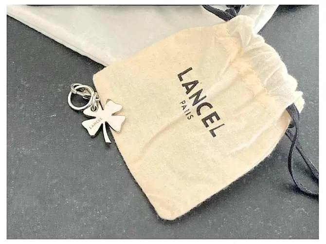 Otras joyas Charm llavero Lancel Metálico 