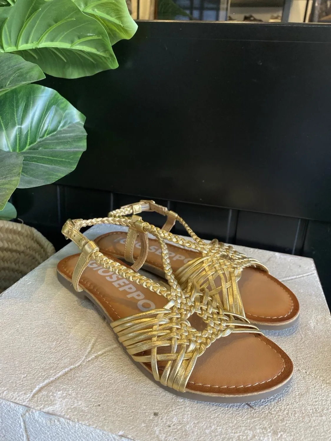Sandalia Gioseppo Aidone 71745 Oro