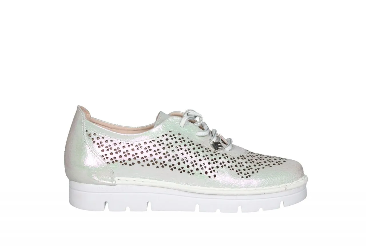 Sneaker Charol Plata Calados Floral Piso Blanco