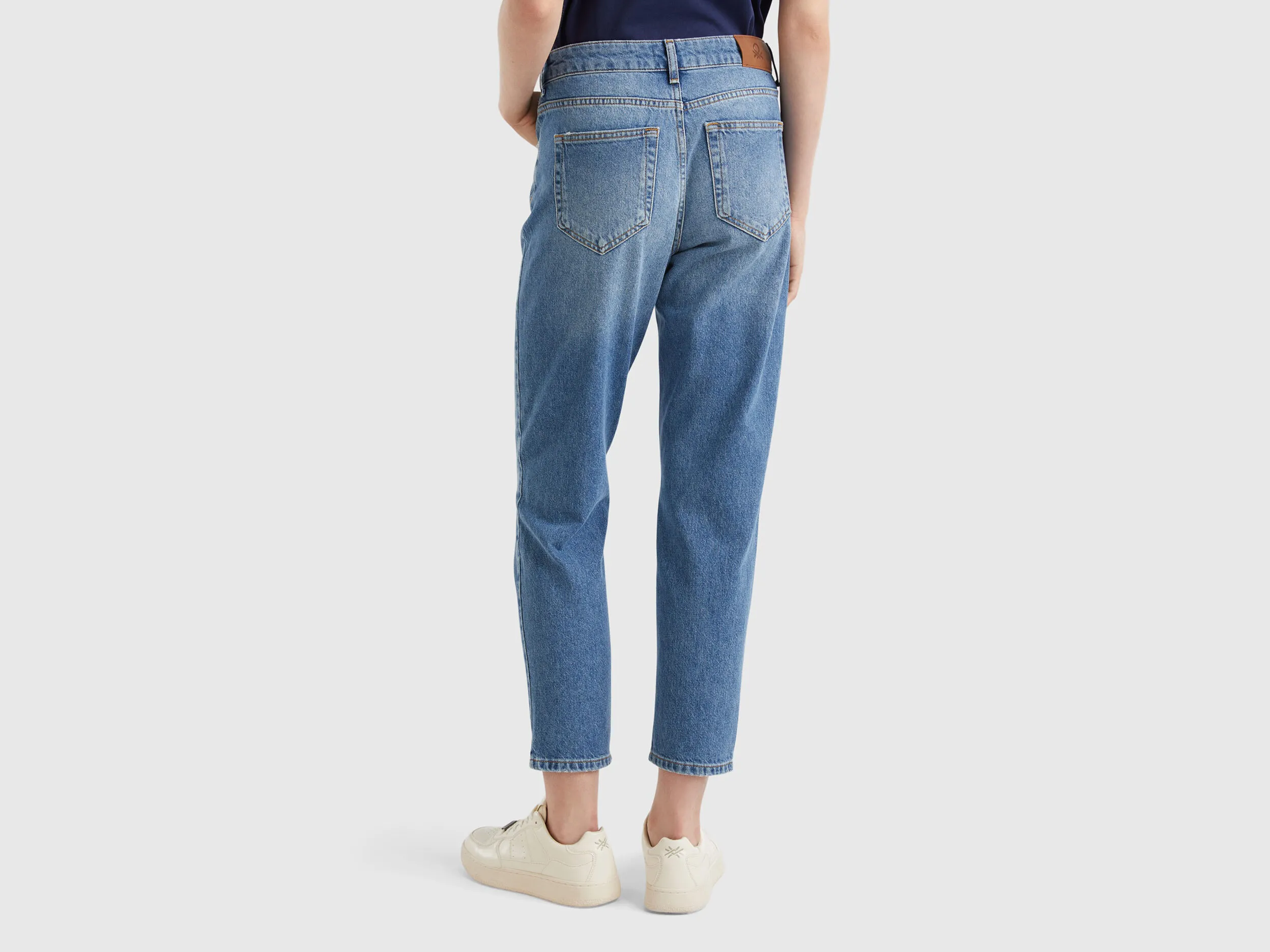Vaqueros cropped de talle alto