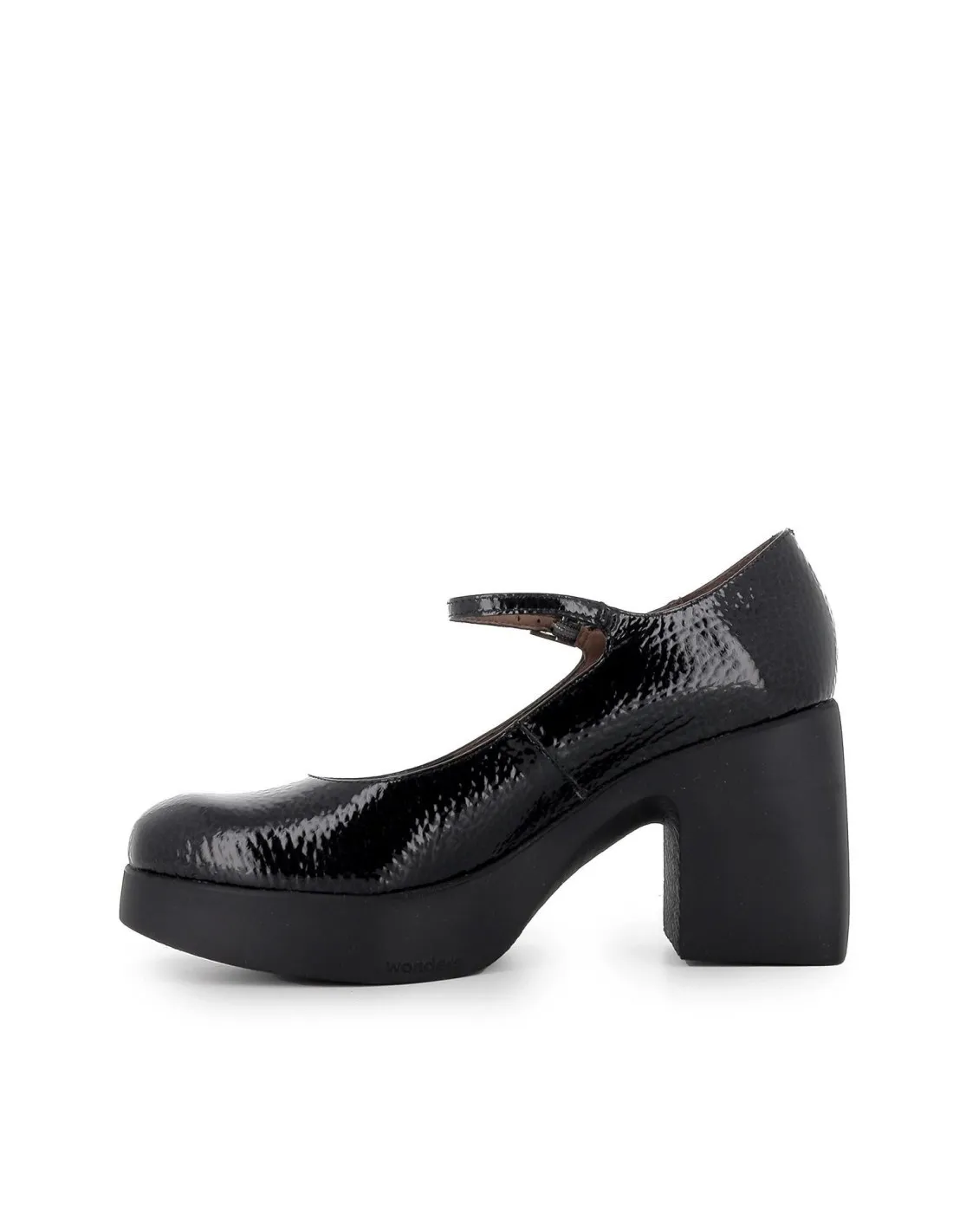 Zapato de correa plataforma charol negro Wonders